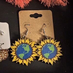 Sunflower Earth Dangle Earrings - Yellow & Blue